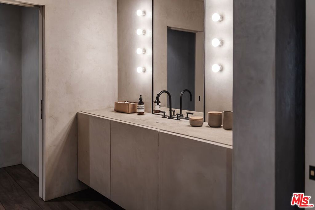 Residential for sale at 23500 Park Sorrento C34, Calabasas CA featuring 3 beds and 4 baths