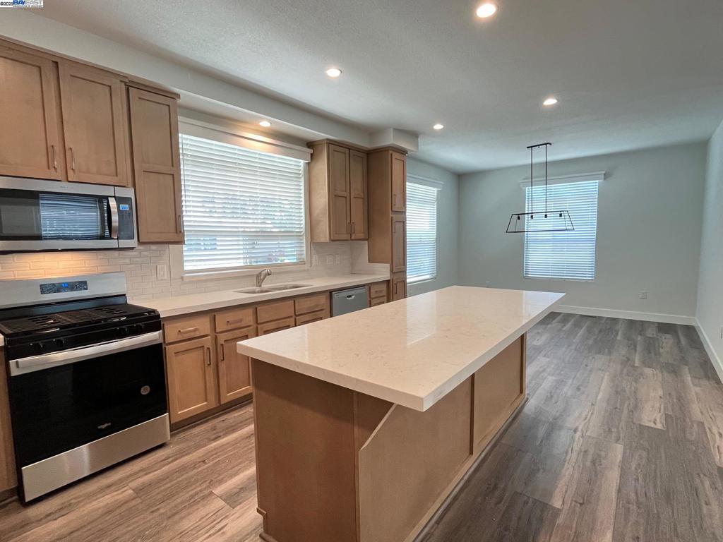 Manufactured In Park for sale at 28882 Miranda St., Hayward CA featuring 3 beds and 2 baths