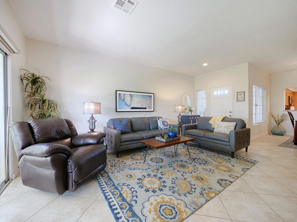 Residential Lease for rent at 127 Villa Court, Palm Desert CA featuring 2 beds and 2 baths