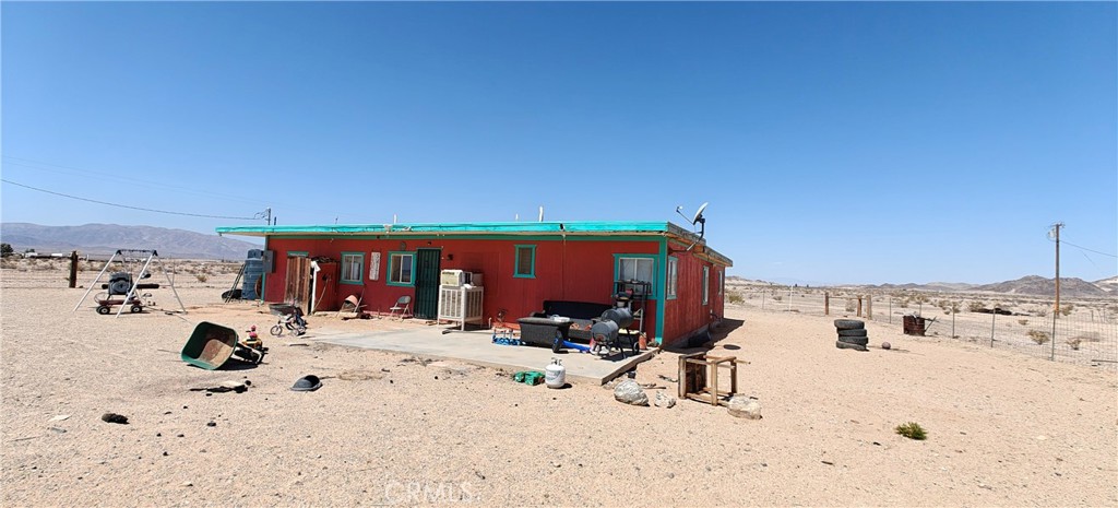 Residential for sale at 3376 Sunlight Road, 29 Palms CA featuring 2 beds and 1 bath