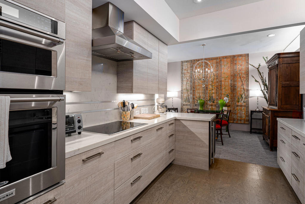 Residential Lease for rent at 74 Lakeview Drive, Palm Springs CA featuring 2 beds and 2 baths