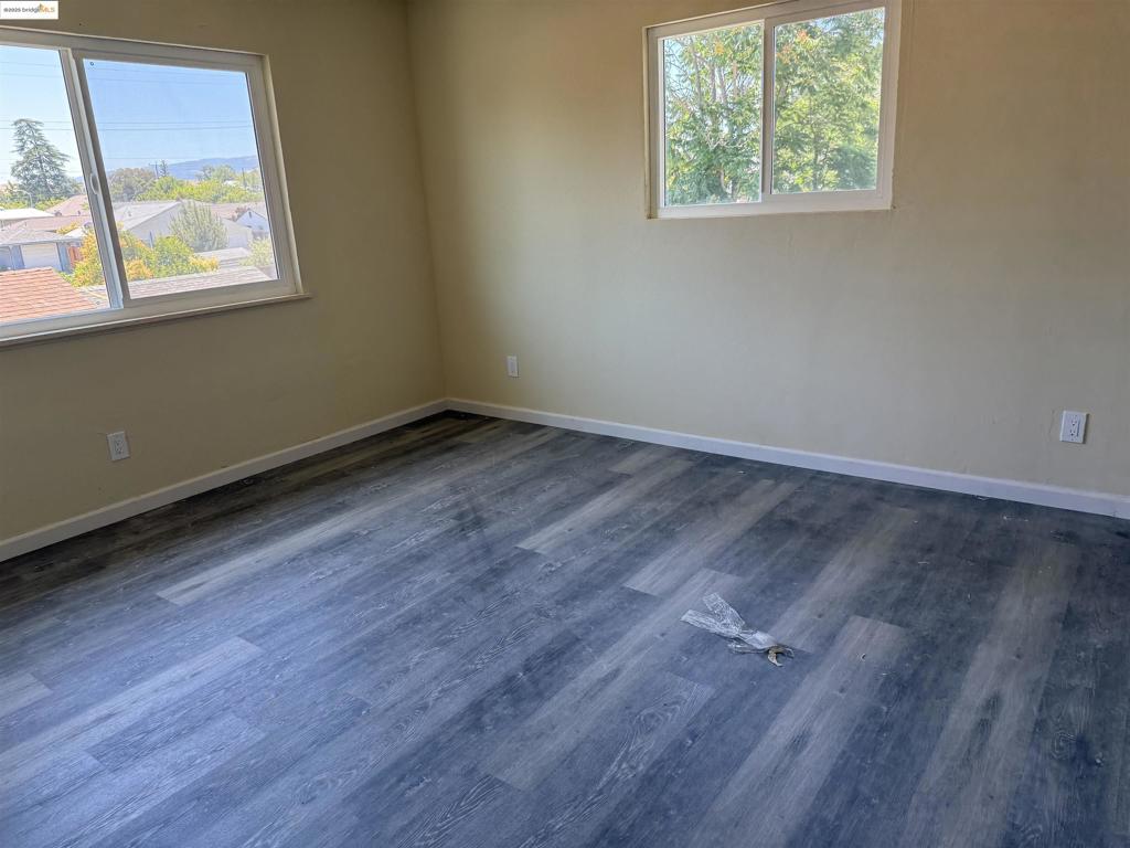 Residential Lease for rent at 563 McLeod Street, Livermore CA featuring 3 beds and 2 baths