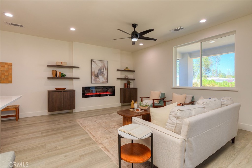 Residential for sale at 6478 Lone Cedar Lane, Paradise CA featuring 5 beds and 3 baths