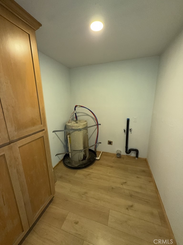 Residential Lease for rent at 4216 Sunset Avenue, Clearlake, Lake County CA featuring 2 beds and 1 bath