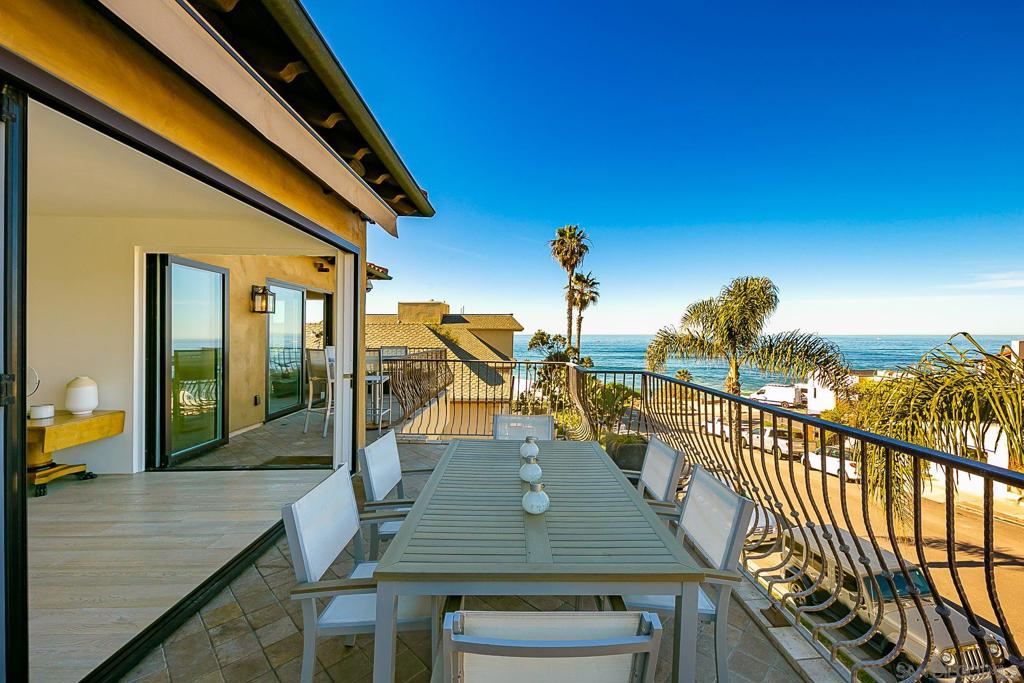 Residential Lease for rent at 231 Bonair St, La Jolla, San Diego County CA featuring 3 beds and 4 baths