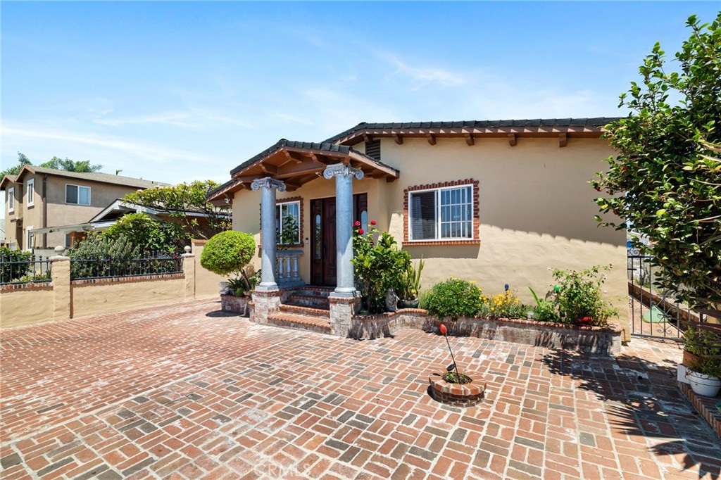 Residential for sale at 1729 W 51st Place, Los Angeles CA featuring 3 beds and 2 baths