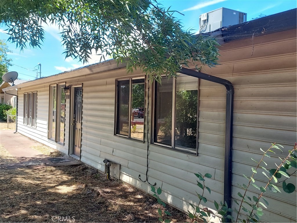 Residential for sale at 6135 Ridgeview Drive, Clearlake CA featuring 3 beds and 2 baths