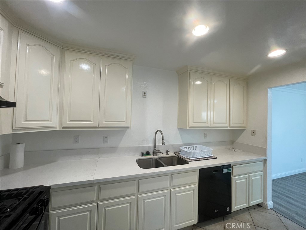 Residential Lease for rent at 1830 N Vineyard Avenue A, Ontario, San Bernardino County CA featuring 3 beds and 3 baths