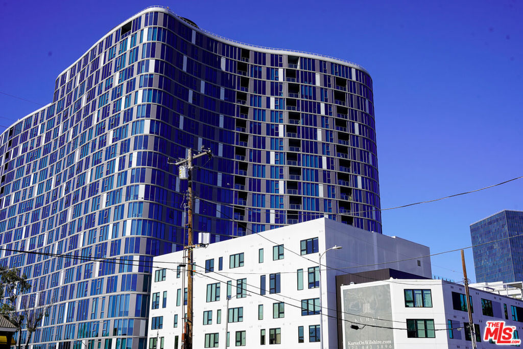 Residential Lease for rent at 2801 Sunset Place PH01, Los Angeles, Los Angeles County CA featuring 2 beds and 2 baths