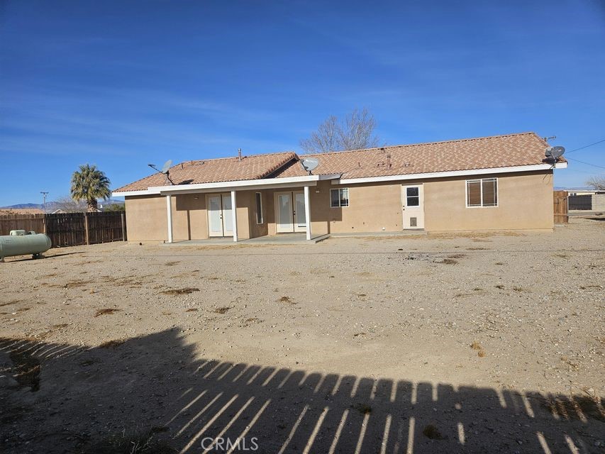 Residential Lease for rent at 10648 Peach Avenue, California City CA featuring 3 beds and 1 bath