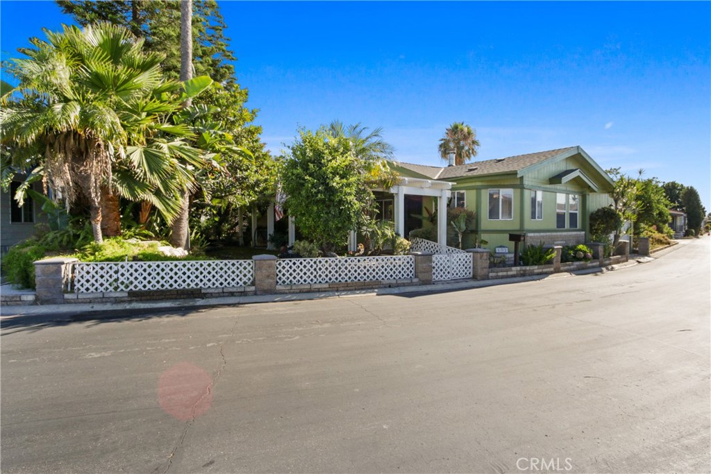 Manufactured In Park for sale at 1919 W Coronet 132, Anaheim CA featuring 3 beds and 3 baths