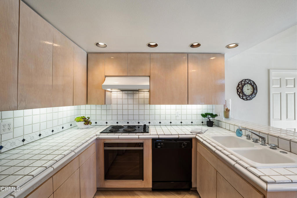 Residential for sale at 3310 Sunset Lane, Oxnard CA featuring 3 beds and 3 baths