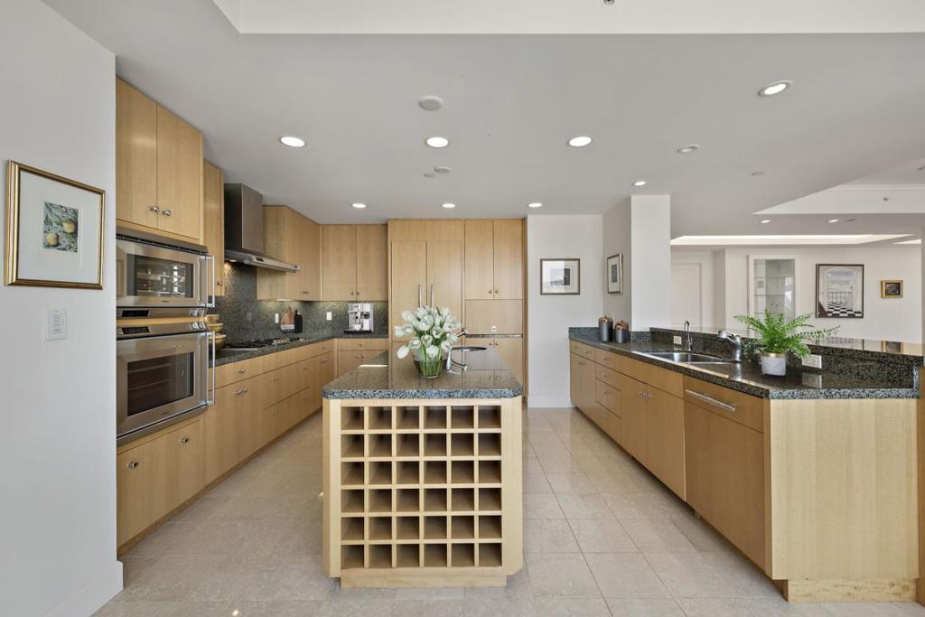 Residential for sale at 765 Market St. PH3A, San Francisco CA featuring 3 beds and 4 baths
