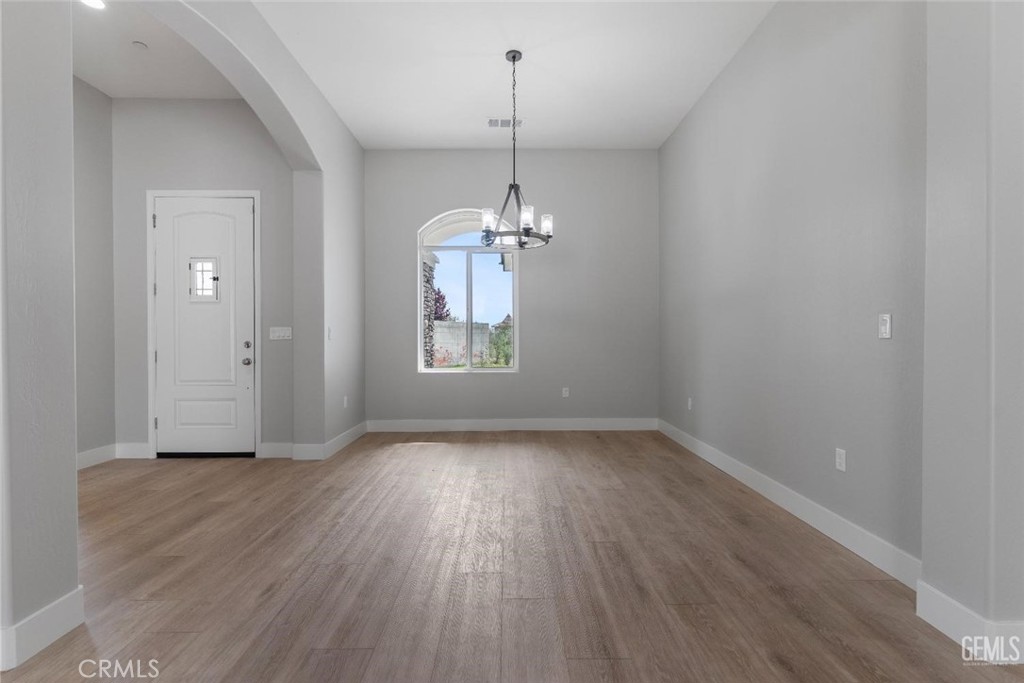 Residential for sale at 914 Tomboy Court, Shafter CA featuring 3 beds and 3 baths