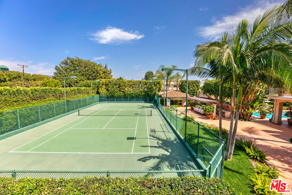 Residential for sale at 814 N Bedford Drive, Beverly Hills CA featuring 5 beds and 6 baths