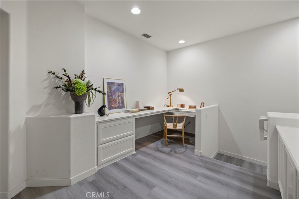 Residential for sale at 31 Poppy 50, Irvine CA featuring 3 beds and 3 baths