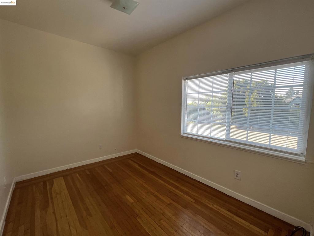 Residential Lease for rent at 3244 ELLIS ST, Berkeley CA featuring 2 beds and 1 bath