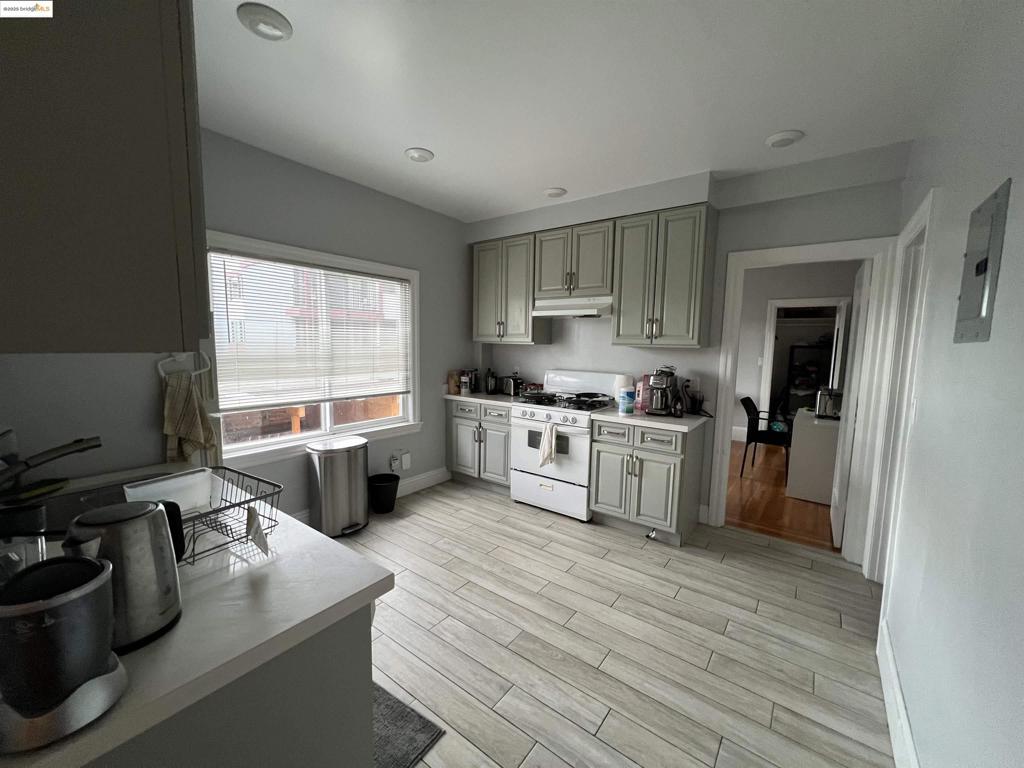 Residential Lease for rent at 1534 MILVIA ST, Berkeley CA featuring 3 beds and 2 baths