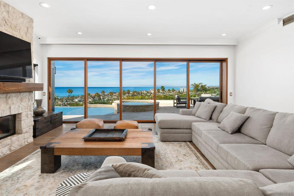 Residential Lease for rent at 704 Muirlands Vista Way, La Jolla, San Diego County CA featuring 4 beds and 5 baths