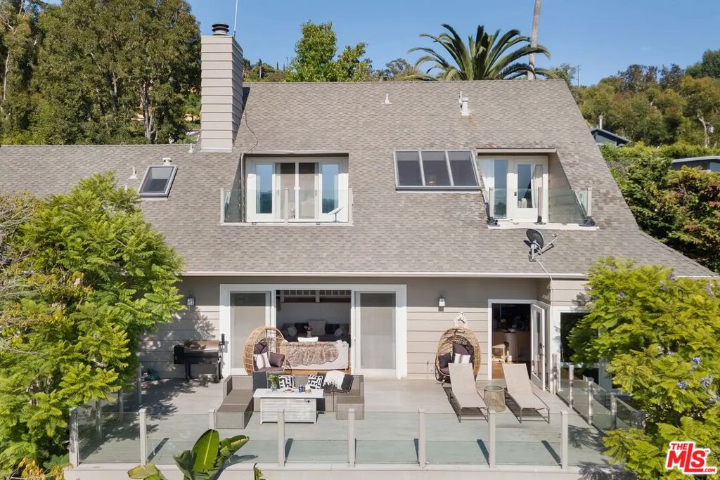 Residential Lease for rent at 3625 Serra Road, Malibu CA featuring 5 beds and 5 baths