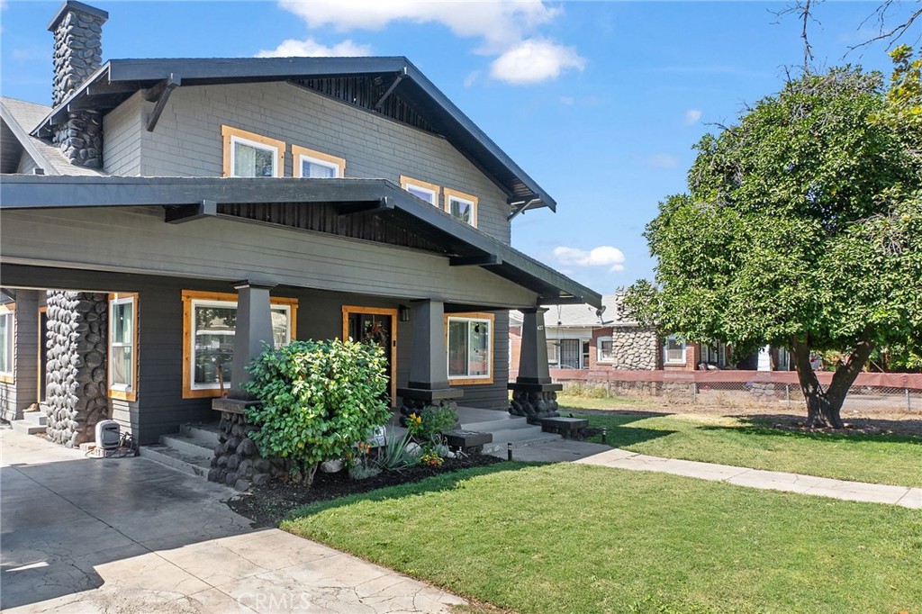 Residential for sale at 427 Magnolia, San Bernardino CA featuring 6 beds and 4 baths