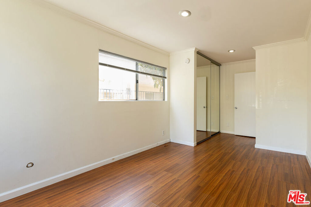 Residential Lease for rent at 1233 BARRY Avenue 105, Los Angeles, Los Angeles County CA featuring 2 beds and 2 baths