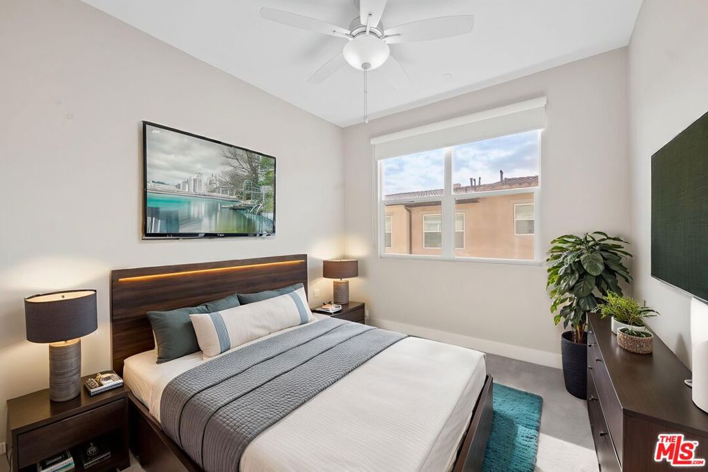 Residential Lease for rent at 4454 Paxton Place, Calabasas CA featuring 3 beds and 3 baths