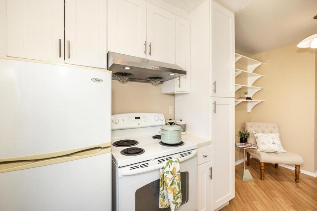 Residential for sale at 2201 Virginia Street 2, Berkeley CA featuring 1 bed and 1 bath