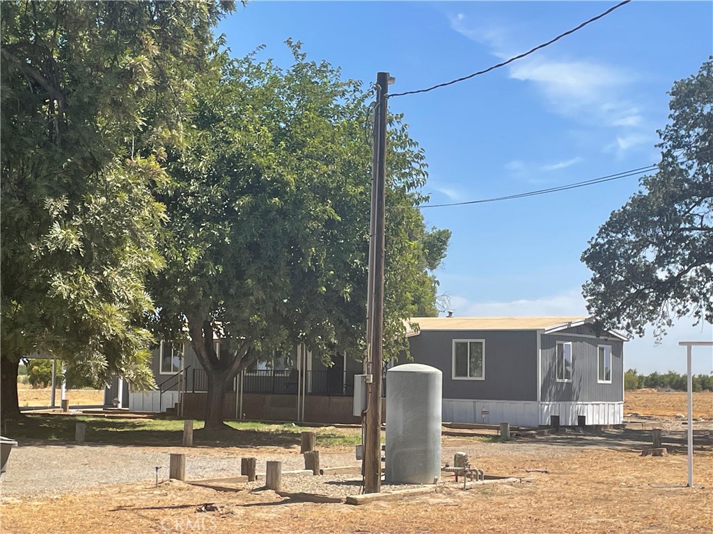 Residential for sale at 13941 9th Avenue, Hanford CA featuring 3 beds and 2 baths