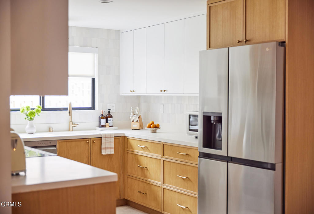 Residential Lease for rent at 5135 w W Wooley Road, Oxnard CA featuring 1 bed and 1 bath