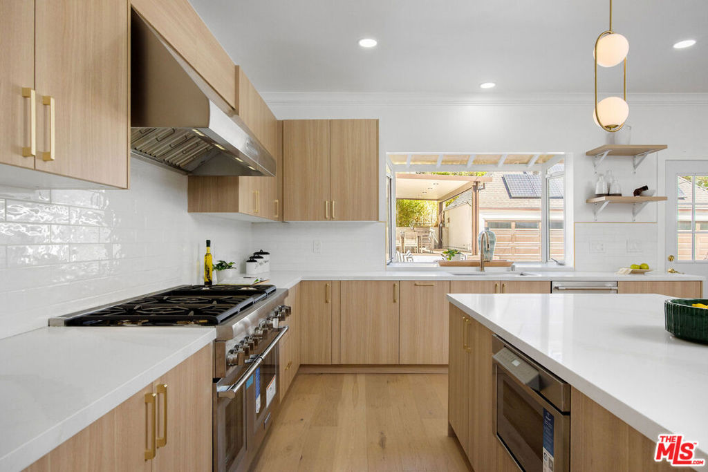 Residential for sale at 832 S Plymouth Boulevard, Los Angeles CA featuring 5 beds and 5 baths