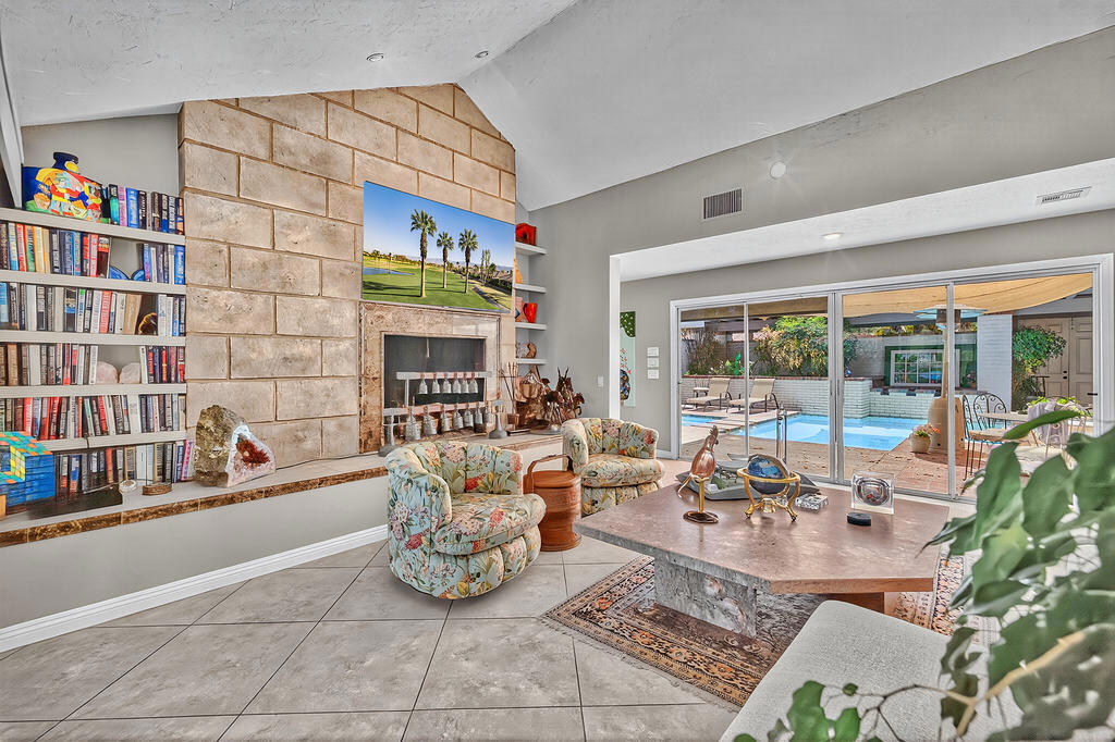 Residential Lease for rent at 79090 Barwick Place, Bermuda Dunes CA featuring 3 beds and 3 baths