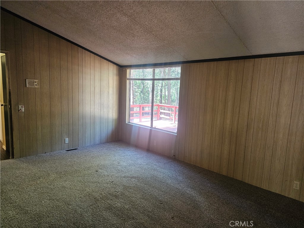Residential for sale at 15028 Jack Pine Way, Magalia, Butte CA featuring 3 beds and 2 baths