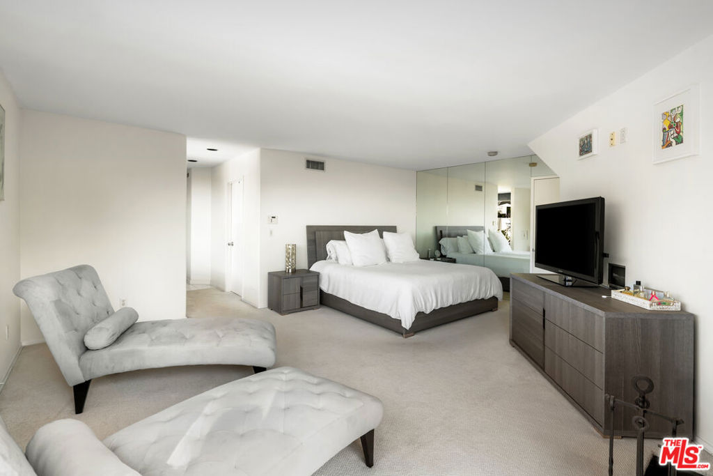 Residential for sale at 7265 Caverna Drive, Los Angeles CA featuring 3 beds and 3 baths