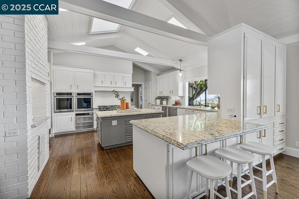 Residential for sale at 20 Glen Alpine, Danville CA featuring 5 beds and 5 baths