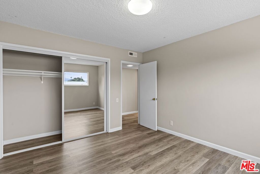 Residential Lease for rent at 1538 STANFORD Street 8, Santa Monica, Los Angeles County CA featuring 4 beds and 2 baths