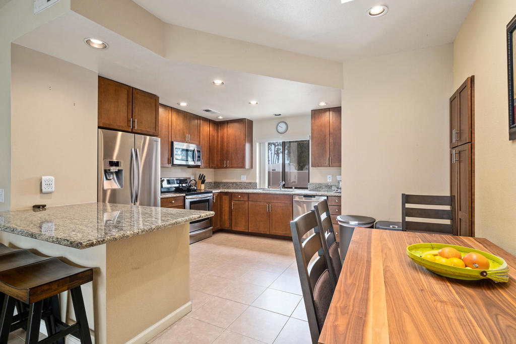 Residential Lease for rent at 28827 Isleta Court, Cathedral City CA featuring 3 beds and 2 baths