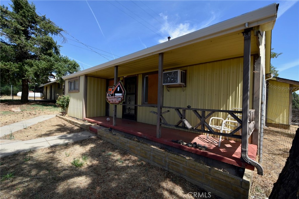 Residential for sale at 1439 Hawkinsville Humbug Rd., Yreka CA featuring 2 beds and 2 baths