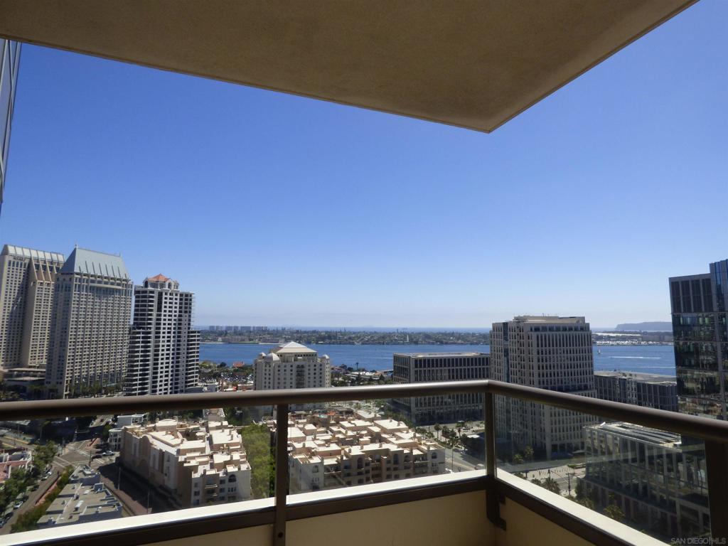 Residential for sale at 700 W E st 2201, San Diego CA featuring 2 beds and 2 baths