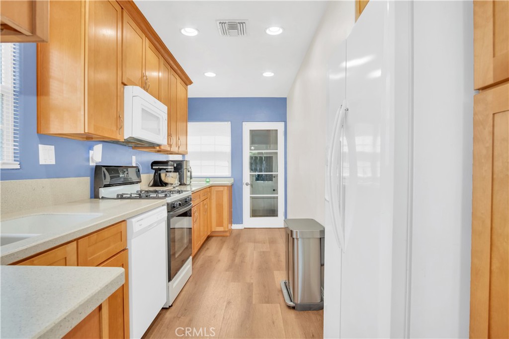 Residential for sale at 1343 N Whitnall Hwy, Burbank CA featuring 3 beds and 2 baths