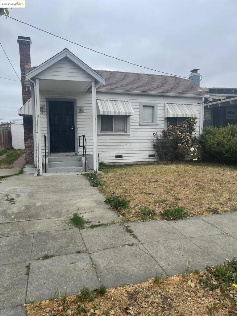 Residential for sale at 1627 1627 104Th Ave, Oakland CA featuring 2 beds and 1 bath