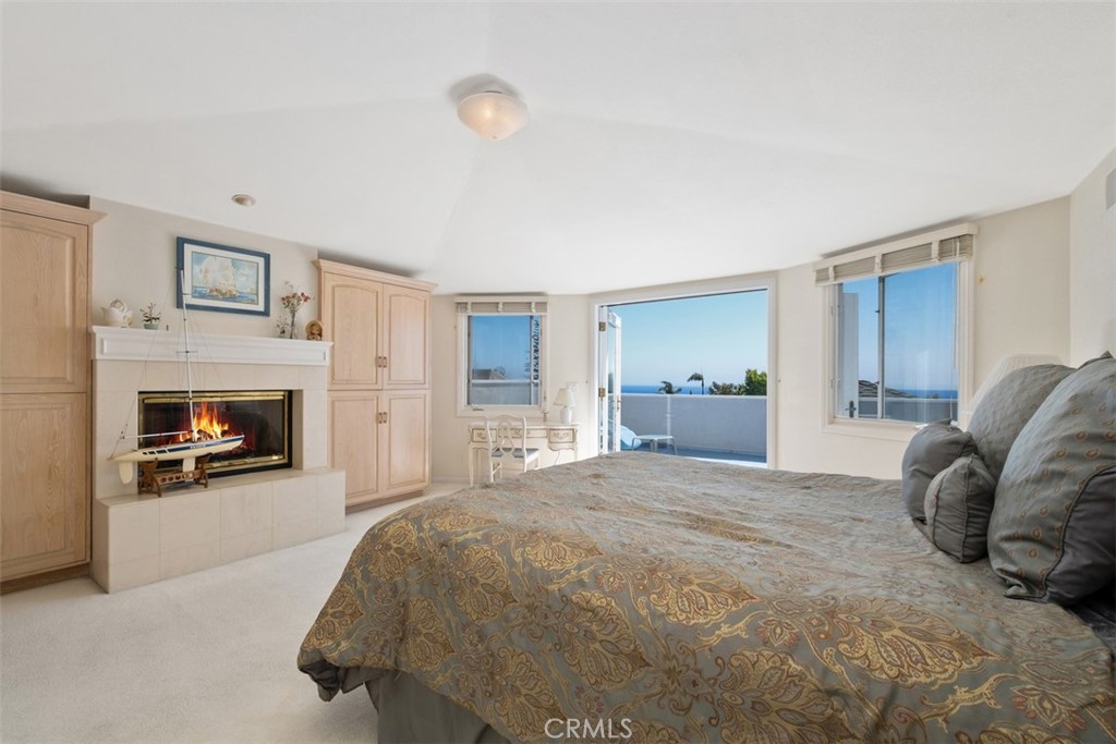 Residential Lease for rent at 9 N Encino, Laguna Beach CA featuring 3 beds and 3 baths