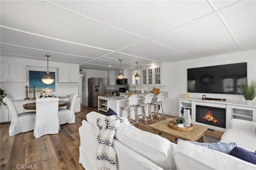 Manufactured In Park for sale at 264 Mayflower Drive, Newport Beach CA featuring 2 beds and 2 baths