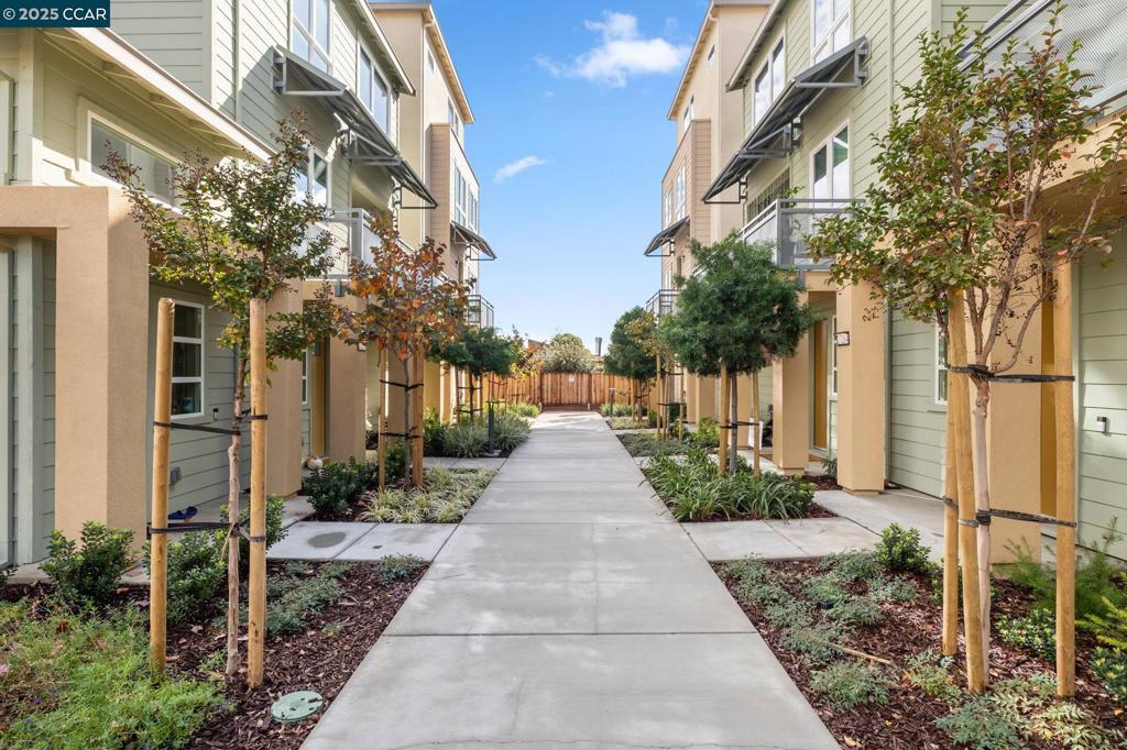 Residential for sale at 27260 Cosmo Ct, Hayward CA featuring 3 beds and 3 baths