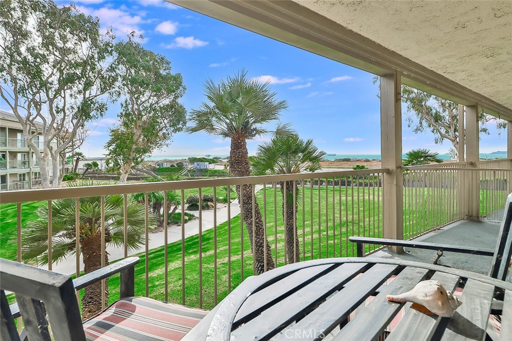 Residential Lease for rent at 763 Reef Circle, Port Hueneme CA featuring 2 beds and 2 baths