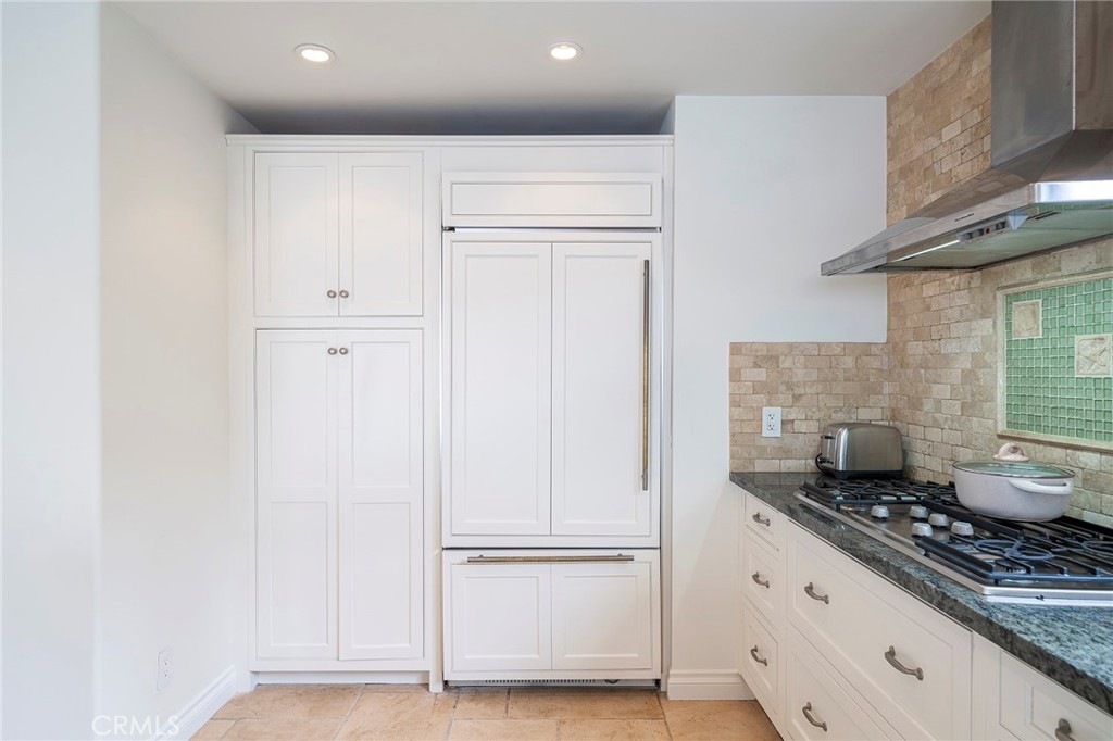 Residential Lease for rent at 77 17th, Hermosa Beach CA featuring 3 beds and 2 baths