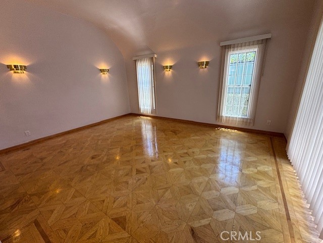 Residential Lease for rent at 320 N Laurel Avenue, Los Angeles, Los Angeles County CA featuring 3 beds and 3 baths