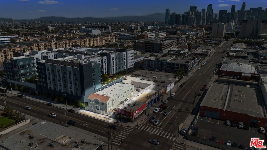 Residential Income for sale at 225 W Adams Boulevard, Los Angeles CA and 16 baths