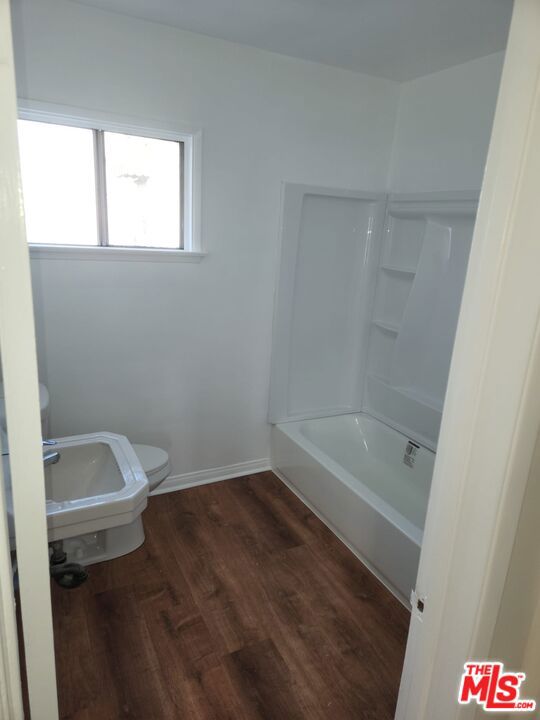 Residential Income for sale at 3305 W 21st Street 6, Los Angeles CA featuring 8 beds and 6 baths