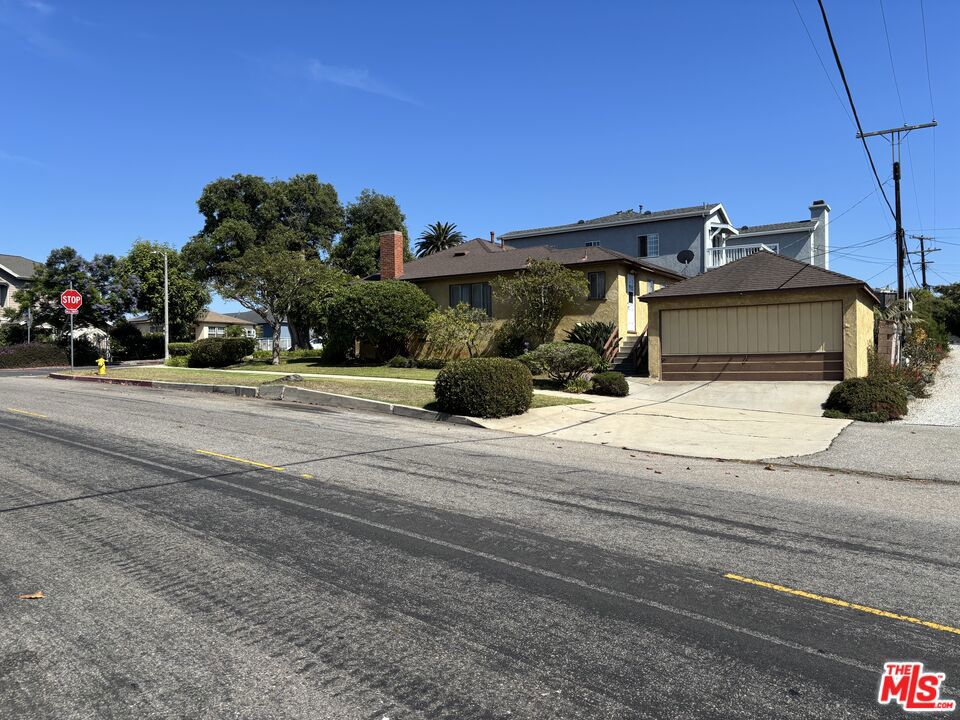 Residential for sale at 8301 Rayford Drive, Los Angeles CA featuring 3 beds and 2 baths